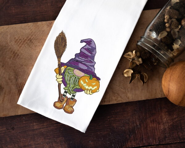 Halloween gnome 1