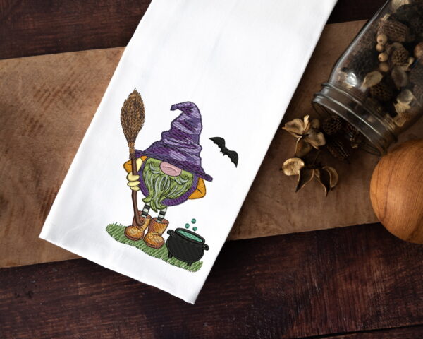 Halloween gnome 5