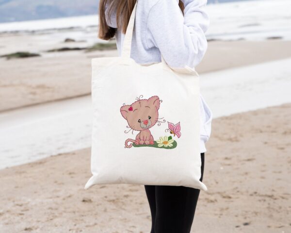 Cute Cat With Daisy Embroidery