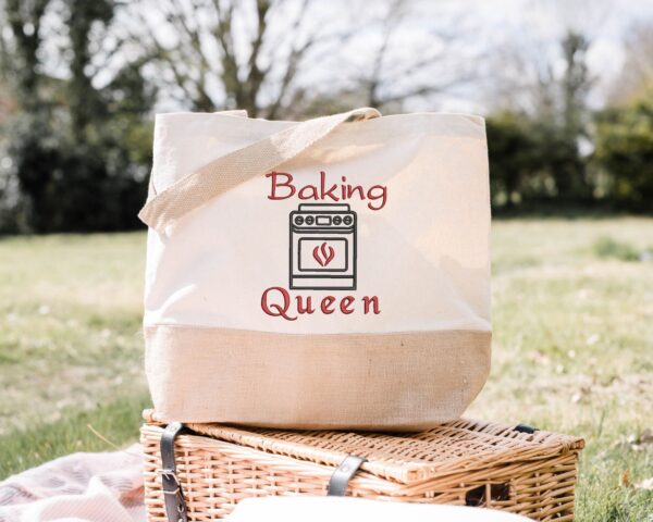 Baking Queen embroidery design