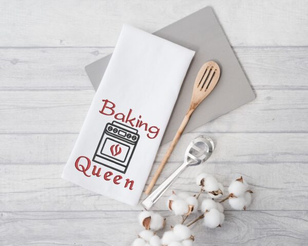 Baking Queen embroidery design