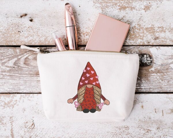 Cute Mrs Gnome embroidery design