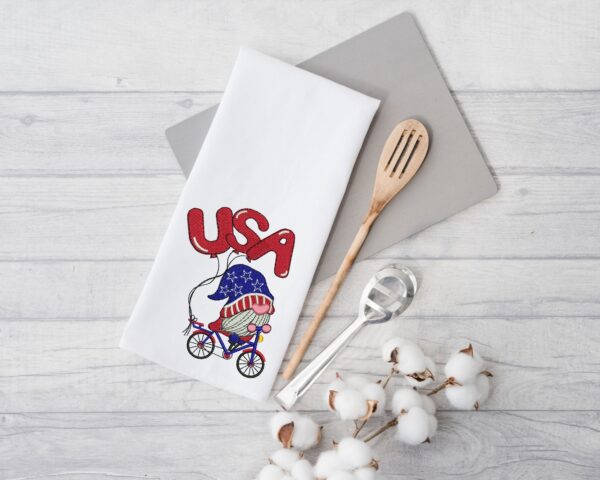 USA gnome embroidery design