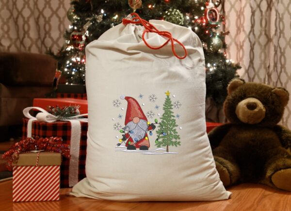 Gnome with Christmas tree embroidery design